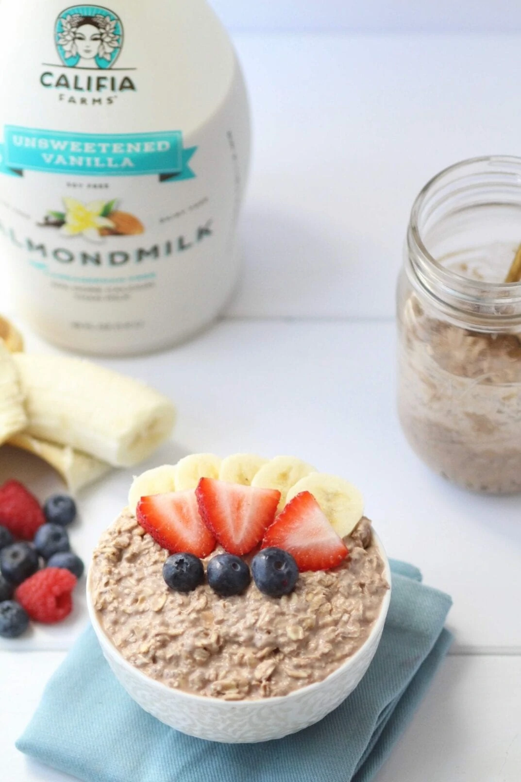 chocolate mousse overnight oats with Califia Farms