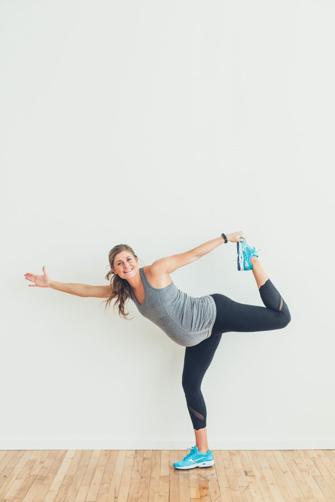 pregnancy workout apparel