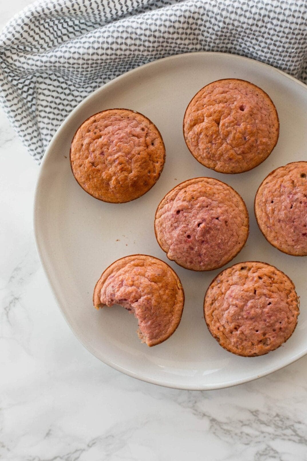 beet and banana oat muffins | healthy packable snacks
