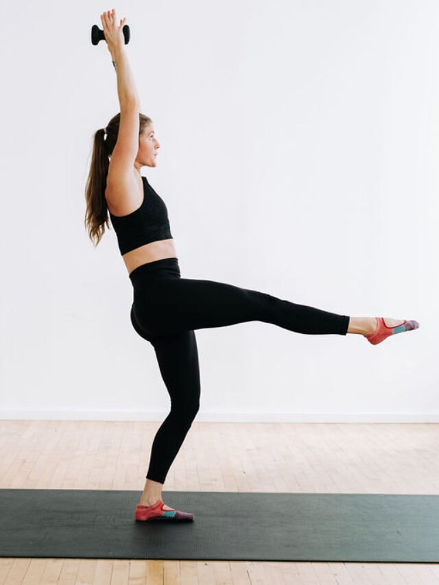 5 Power Barre Exercises In A Barre Class At Home!
