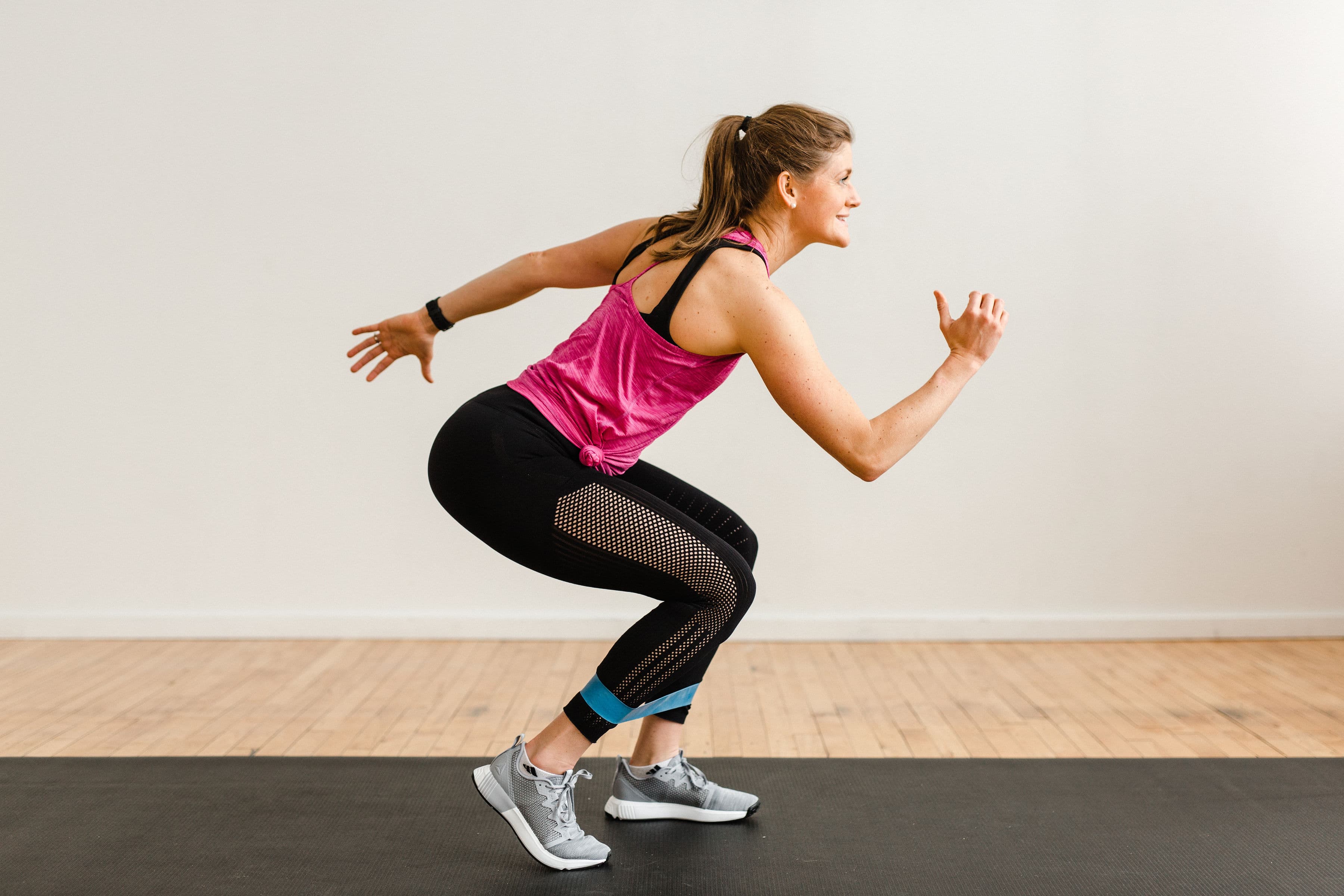 8 Best Resistance Band Exercises to Tone Your Legs in 2022