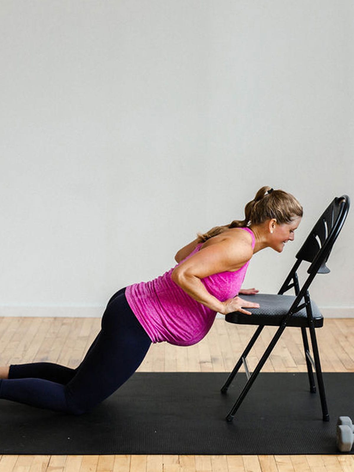 Movements That Are Safe In Pregnancy (2022) Incline Pushups