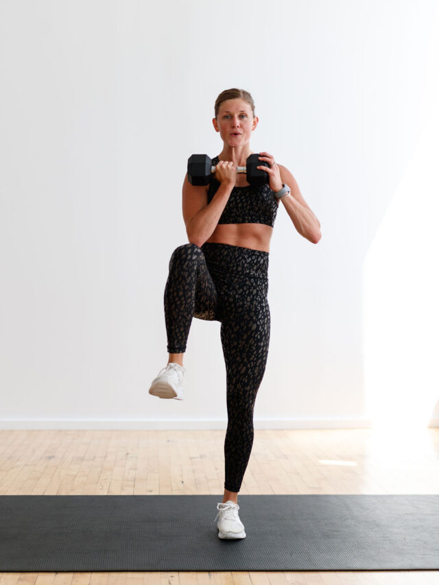 5 Weighted Abs Exercises to Tone Your Midsection!
