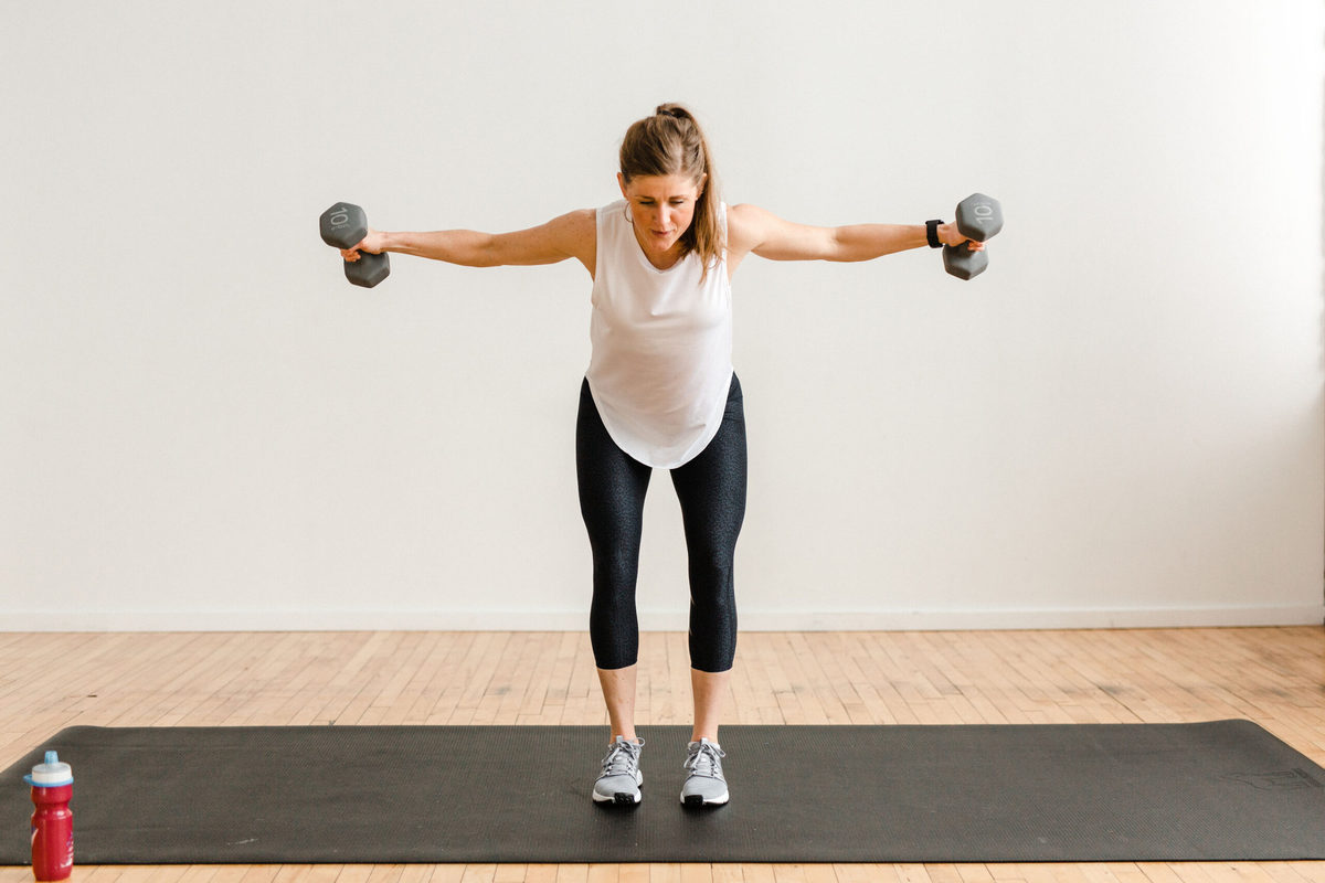 9 exercises to strengthen and tone your shoulders