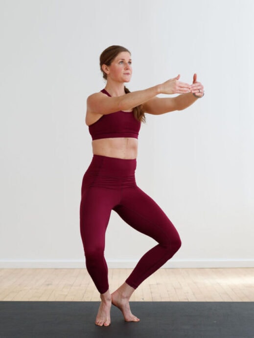cropped-plie-position-from-barre-workout.jpg