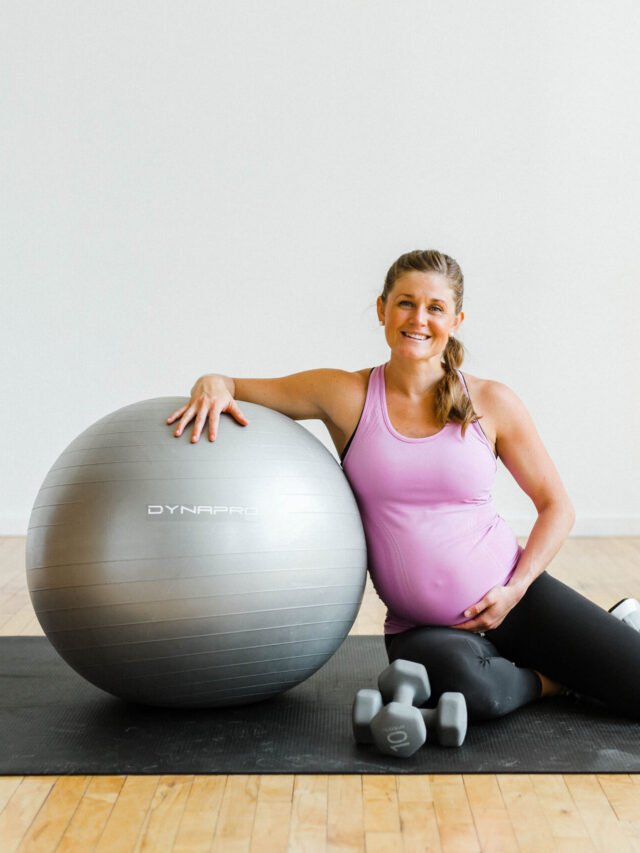 Pregnancy Ball Exercises to Relieve Pelvic Pain (and SPD)!