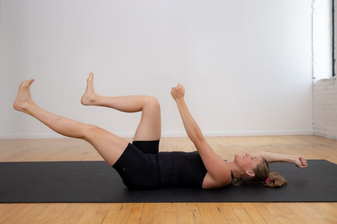 5 Beginner Pilates Ab Exercises (Video)