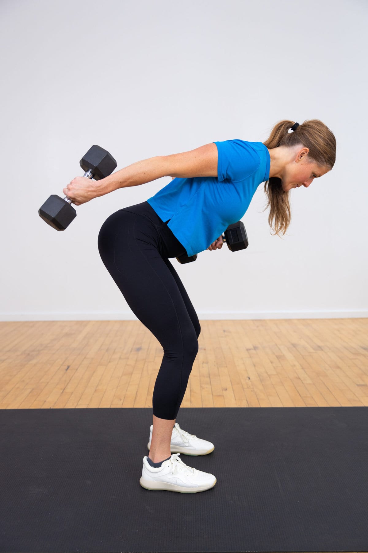 5 Upper Body Dumbbell Exercises to Tone Your Back! - Nourish, Move, Love