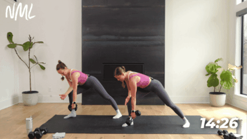 demonstration of yoga sculpt lateral lunge with a back row