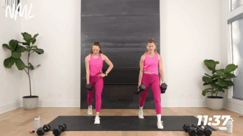 women performing split lunges as example of lower body exercises for strength