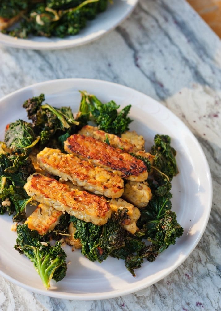 Lemon garlic tempeh meal prep salad | high protein Vegetarian recipes