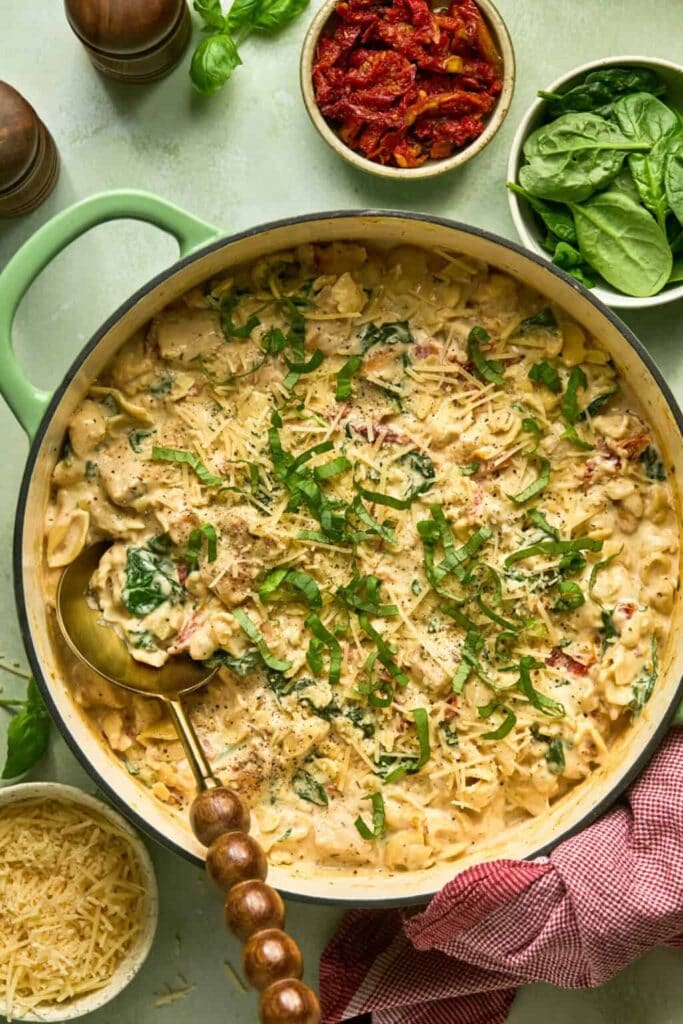 Marry me chicken pasta with chicken breast, cottage cheese sauce, sun-drried tomatoes and chickpea noodles. 