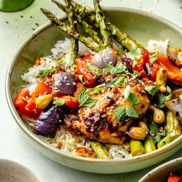 Sheet Pan sesame chicken with rainbow vegetables and sesame sauce. 
