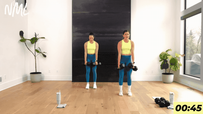 women demonstrating how to perform deadlift as part of hyrox workout