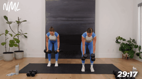 2 women demonstrating back row form
