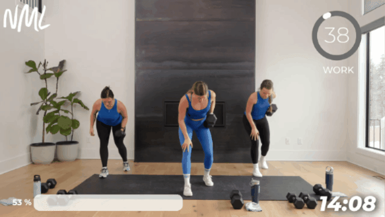 example of single arm back row in beginner weight training workout